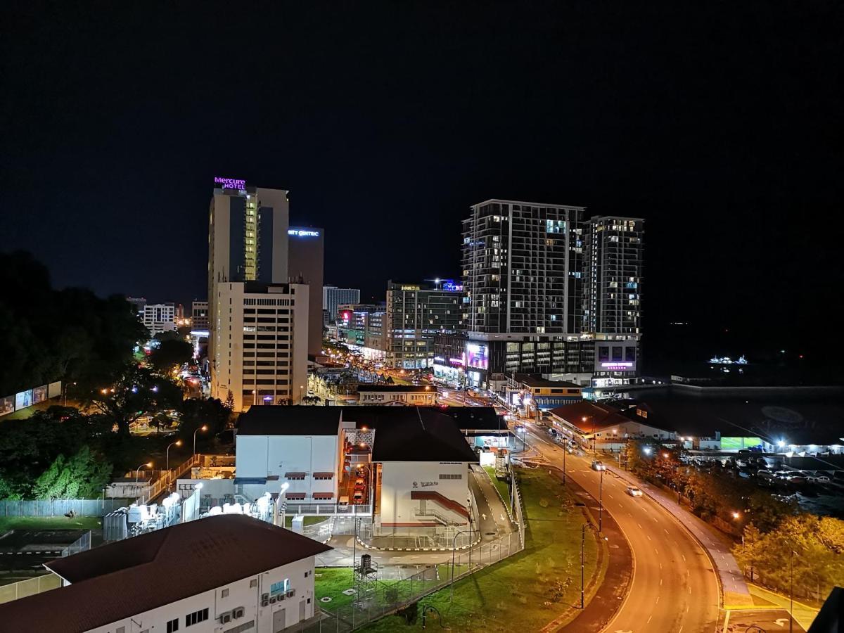 Jesselton Quay With City View Near Suria Sabah Mall & Jesselton Point Кота-Кинабалу Экстерьер фото